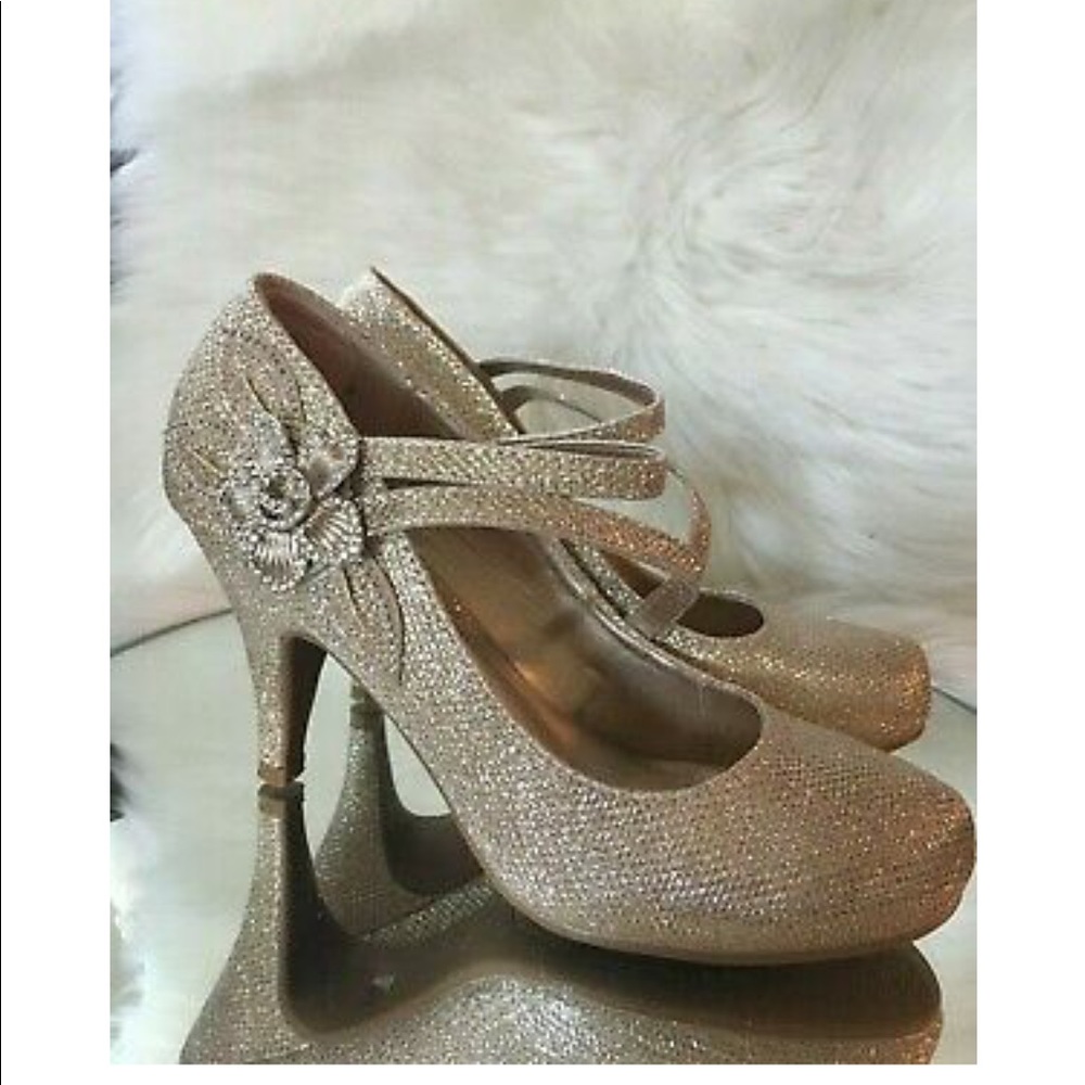 Dream Pairs heels